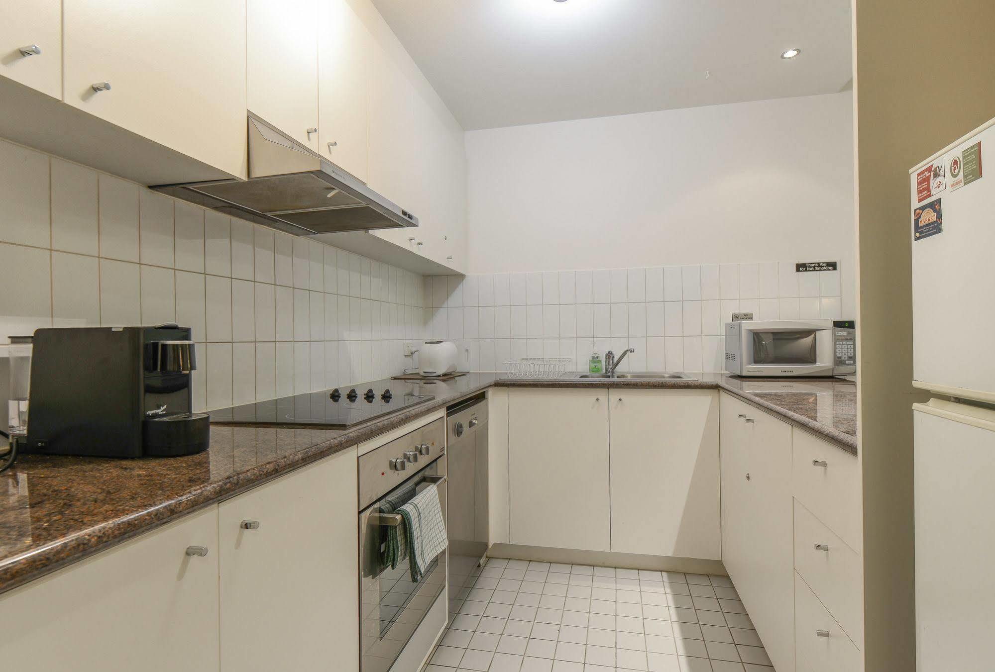Mayford - Long Stay Rates, Pool, Gym, Parking Melbourne Buitenkant foto